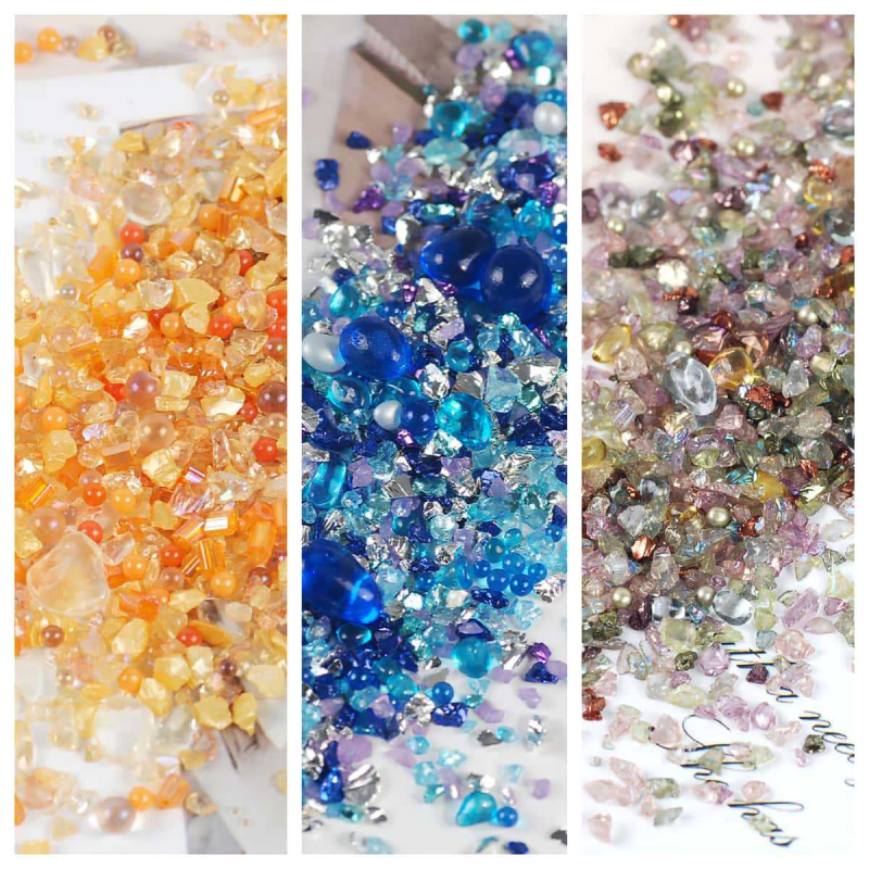 Squishy din rășină epoxidică, lucrat manual, cu fragmente neregulate de minereu și umplutură cu perle de cristal