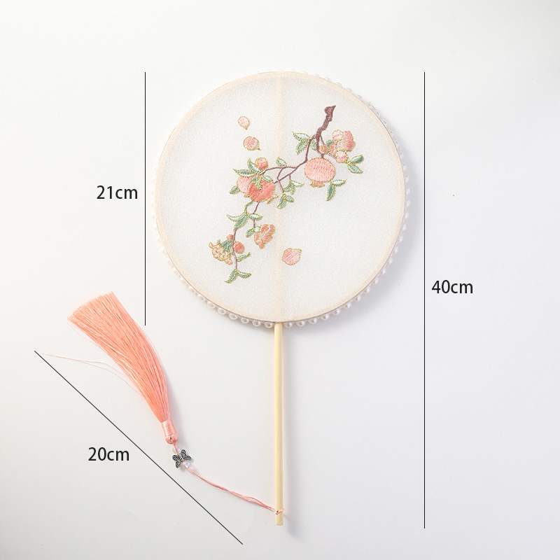 Ķīnas antīkā stila roku vents ar garu rokturi un pušķi, materiāls: audums, zīmols Tane, atsevišķa iepakošana