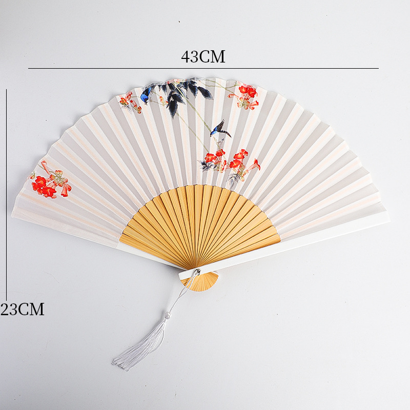 Ķīnas antīkā stila roku vents ar garu rokturi un pušķi, materiāls: audums, zīmols Tane, atsevišķa iepakošana