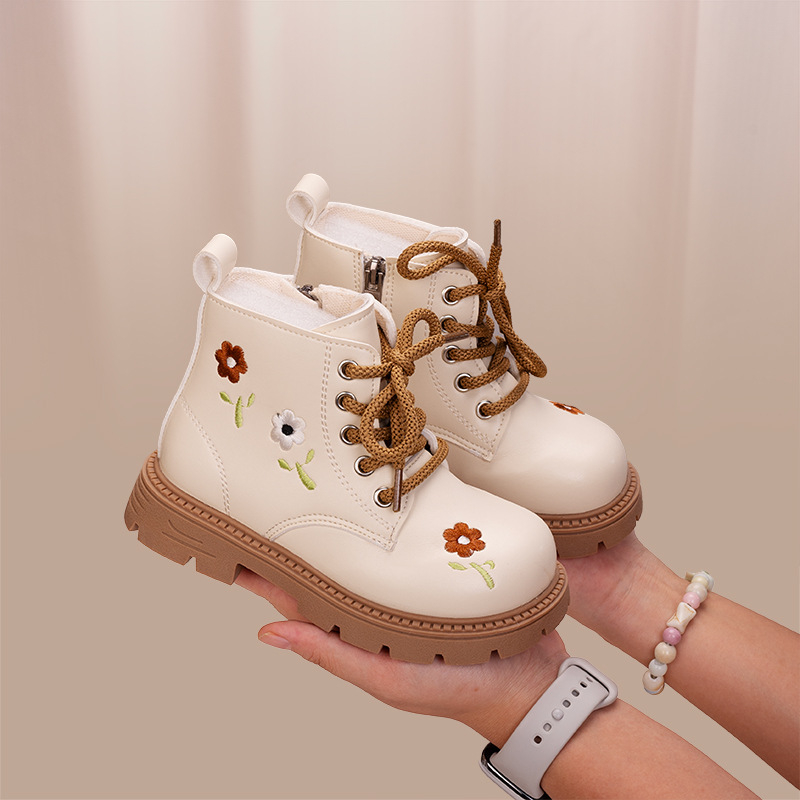 Dječje čizme od umjetne kože s izvezenim uzorkom — srednje visoke, bočni zip, PU uložak, sintetička gumena potplata, euro-američki stil