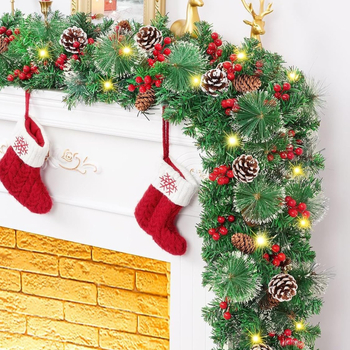 PVC božićni vijenac s borovim iglicama, plodovima i dekorativnim ratansom, za europski stil kamina
