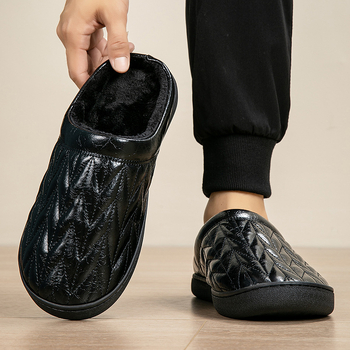 Pánske pohodlné papuče s hornou z mikrovláknovej kože, fleecová podšívka, gumová podrážka, nepremokavé a protišmykové