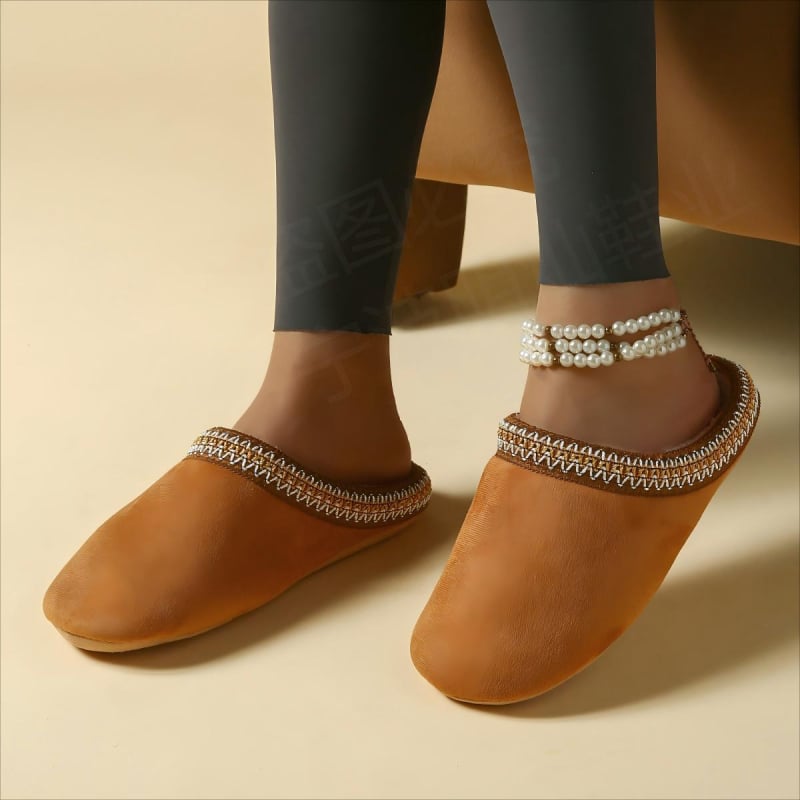 Beltéri- és kültéri papucs – velúr felsőrész, textil talp, csúszásmentes, meleg, vastag talp 0–3 cm