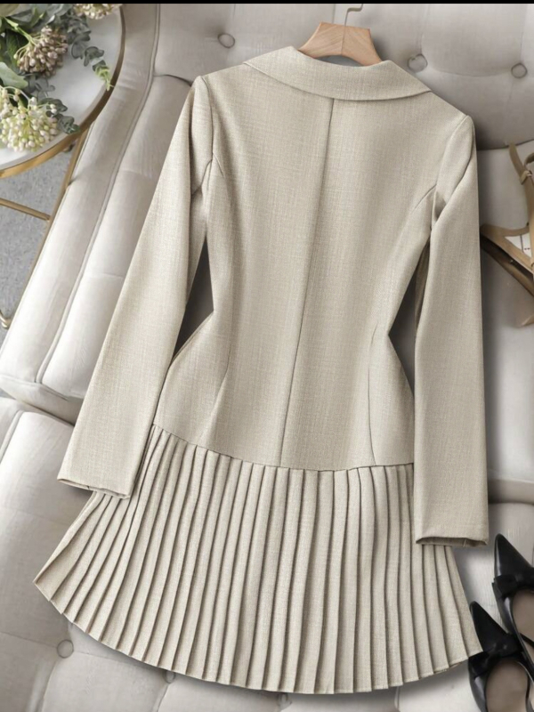 Дамски двойнобортен жакет с плисиран детайл, полиестер, стройна кройка, дълги ръкави, костюмна яка, есен 2025