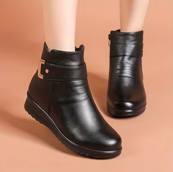 Női vastag béléses téli bakancs PU felsőrésszel, anti-slip gumírozott talppal, oldalsó cipzár, casual stílus