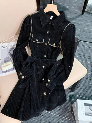 Női A-vonalú ruha poliészterből, hosszú ujjú, középső derékvonal, közepes hosszúságú (polisziesterből; hosszú ujjú; A-vonal; közepes hosszúságú; derék középpont)