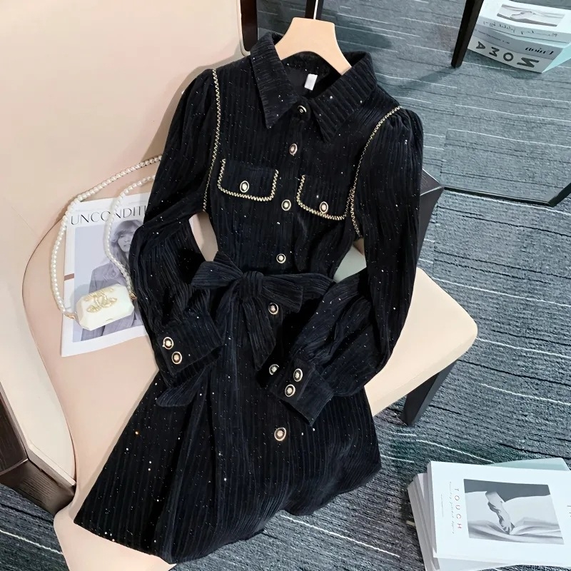 Női A-vonalú ruha poliészterből, hosszú ujjú, középső derékvonal, közepes hosszúságú (polisziesterből; hosszú ujjú; A-vonal; közepes hosszúságú; derék középpont)