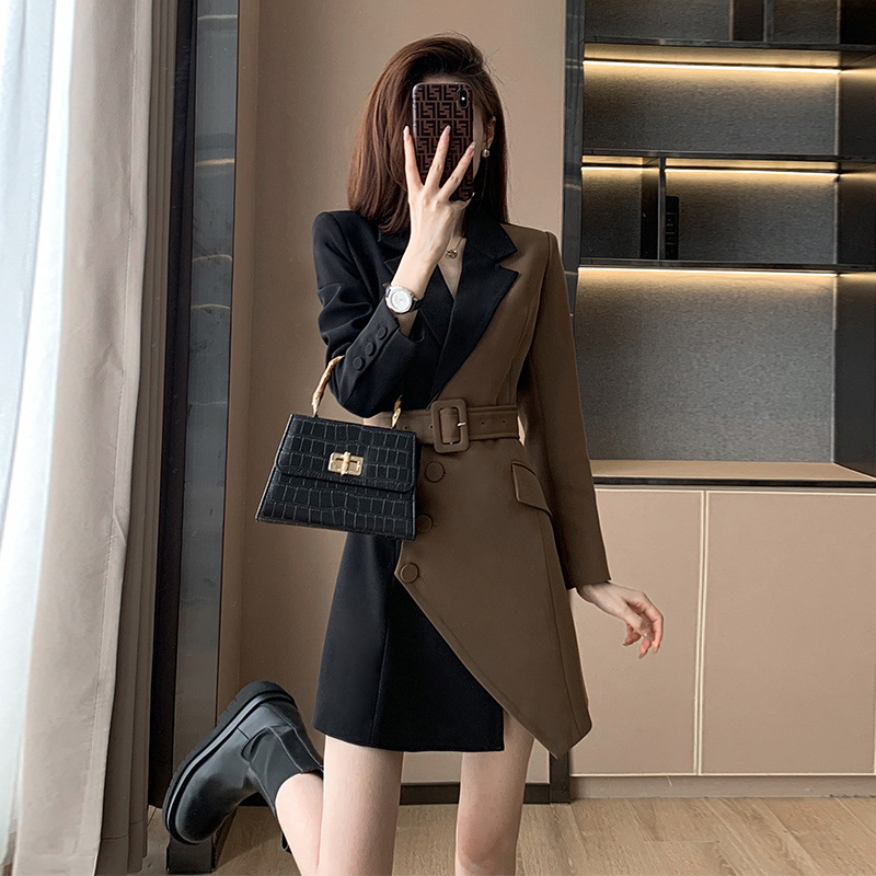 Női ruha V-nyakú, hosszú ujjú, 95% poliészter, egyszínű minta