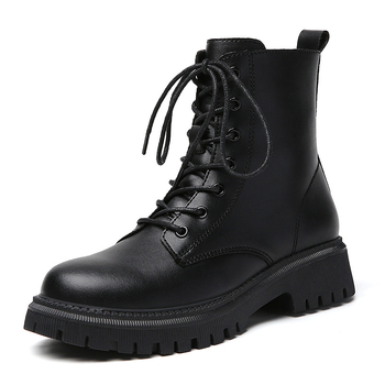 Női platformos rövid bakancs, kerek orr, felsőrész: super fiber, oldalsó cipzár, gumi talp