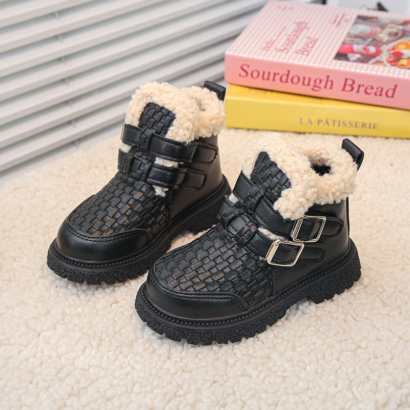 Gyerek téli bakancs fleece béléssel (Felsőrész: Mesterséges bőr; Talp: Gumi; Zárás: Velcro; Szár: Alacsony; Talpbetét: PU)