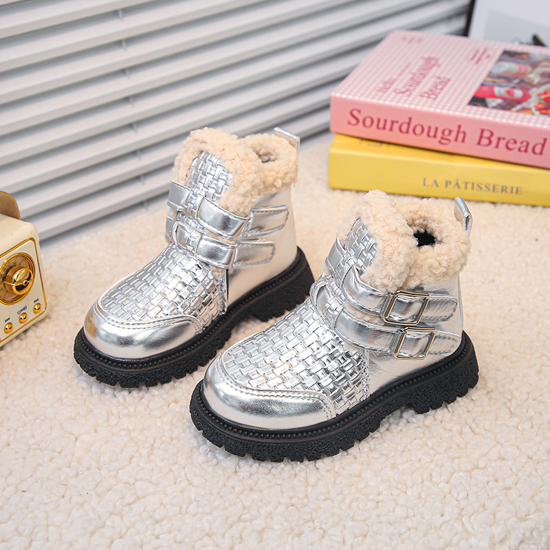 Gyerek téli bakancs fleece béléssel (Felsőrész: Mesterséges bőr; Talp: Gumi; Zárás: Velcro; Szár: Alacsony; Talpbetét: PU)