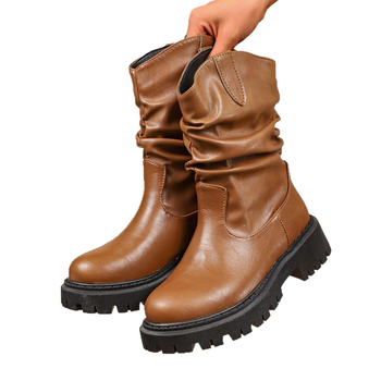 Női Martin csizma, kerek orrú, tömör középső talp 3–5 cm, PU felsőrész, gumírozott talp, slip-on