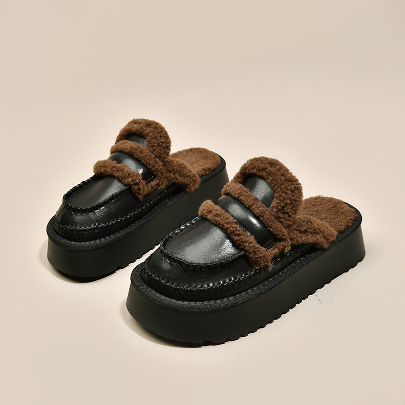 Platformos női papucs fleece-bélés, mikrofibra felső, bőr belső, gumitalp, téli 2024