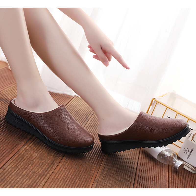 Női pamut papucs műszőrme bélésével, PU felsőrész, PVC talp, alacsony sarok 1–3 cm, kerek orr, slip-on