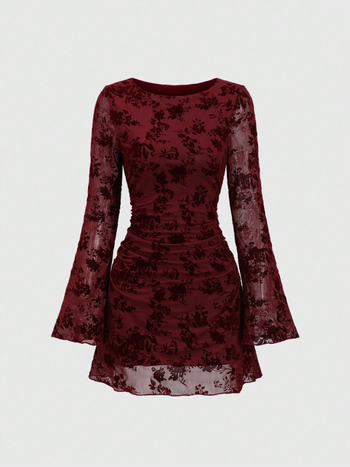 Rochie în stil chinezesc vintage, imprimeu geometric pe plasă din poliester, talie înaltă, mâneci clopot, decolteu în formă de U, material poliester-spandex, primăvara 2025