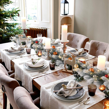 Red Light Pavilion PE vianočný veniec garland na schodisko; Materiál: PE; Spracovanie: poloručné, polomechanické; Darček na deň; Vhodné pre Vianoce, Halloween a Veľkú noc.