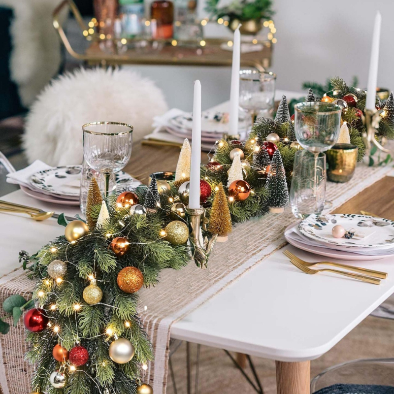 Red Light Pavilion PE vianočný veniec garland na schodisko; Materiál: PE; Spracovanie: poloručné, polomechanické; Darček na deň; Vhodné pre Vianoce, Halloween a Veľkú noc.