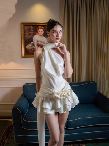 Ženska haljina s jednim ramenom i otvorenim leđima, saten, elastični poliester, bez rukava, niski struk