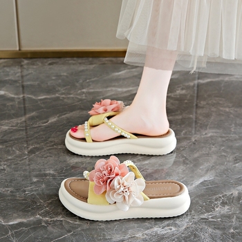 Paplūdimio sandalai – PU viršus, PU vidinis pamušalas, gumos padas, apvalus pirštas, sagte