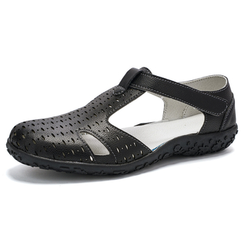 Sandalai su išpjovomis, dviejų sluoksnių odos viršus, TPR padas, Velcro užsegimas, apvalus pirštas