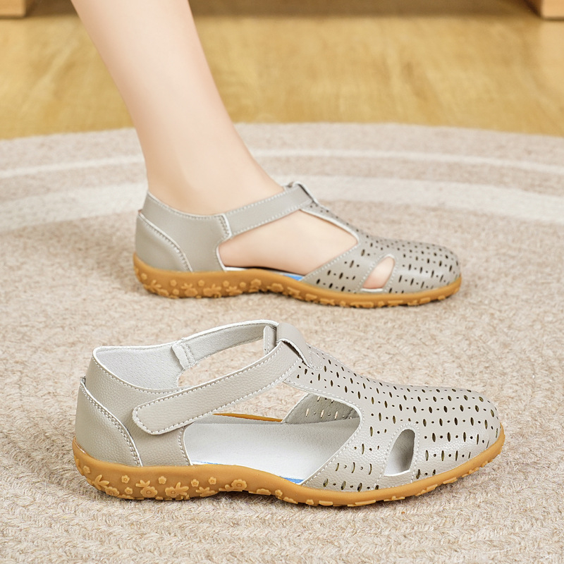 Sandalai su išpjovomis, dviejų sluoksnių odos viršus, TPR padas, Velcro užsegimas, apvalus pirštas