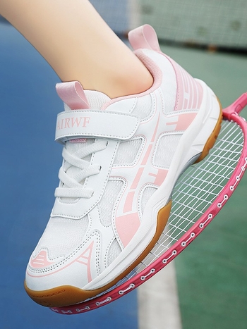 Detské badmintonové topánky s Velcro, priedušné, vršok z kombinácie syntetickej kože a sieťoviny, podrážka z prírodnej gumy