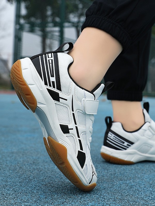 Detské badmintonové topánky s Velcro, priedušné, vršok z kombinácie syntetickej kože a sieťoviny, podrážka z prírodnej gumy