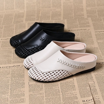 Sandalai su stora padu, tinklelio viršus, kvėpuojantys, su vienu dirželiu, uždari pirštai