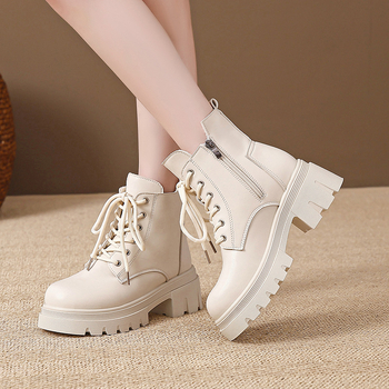 Martin csizmák PU felsőrésszel, gumírozott talppal, középtok 3-5 cm, fűzőzáras, hétköznapi stílus