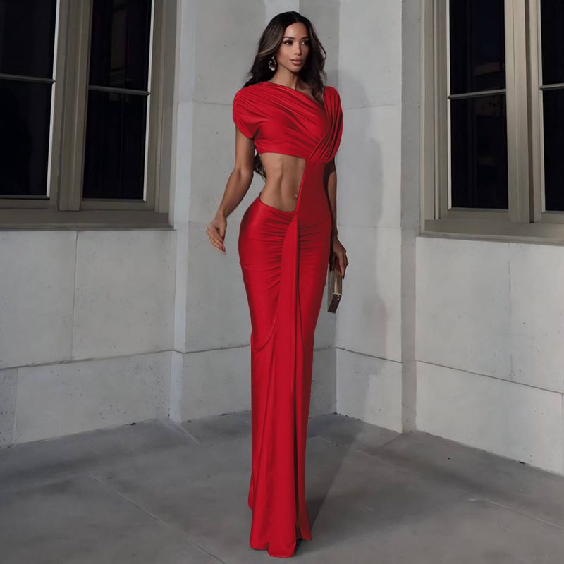 Ruha magas derekú, hosszú szoknya, rövid ujjú, ferde gallér, pulóver-stílus – egyszínű poliészter-elasztán anyag (90-95% poliészter, legfeljebb 30% elasztán)