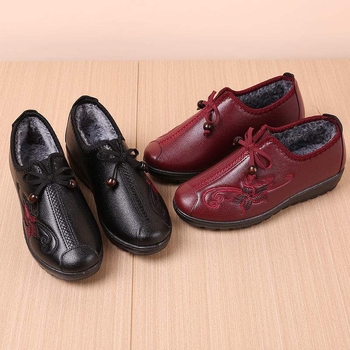 Felnőtt tassel csizma meleg fleece béléssel, vízálló és csúszásmentes, ultrafiber bőr felsőrész, kompozit talp, könnyen felhúzható