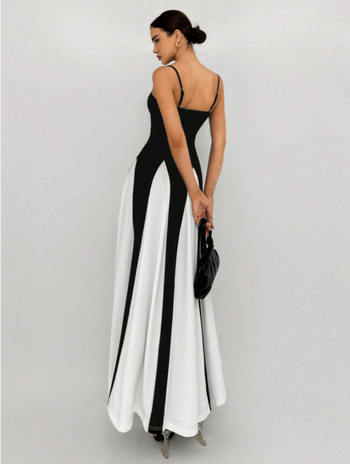 Hosszú pántos ruha pamut-poliészter anyagból, színblokkokkal, magas derékkal, U-nyakú