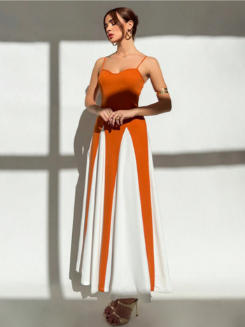 Hosszú pántos ruha pamut-poliészter anyagból, színblokkokkal, magas derékkal, U-nyakú