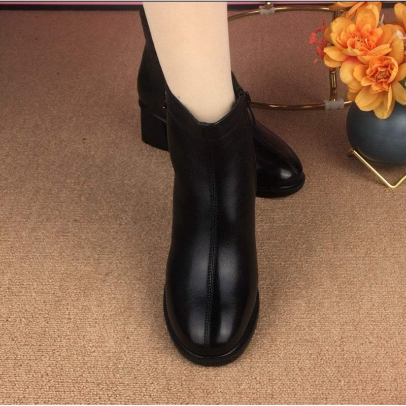 PU felsőrészes Martin csizma, rövid szárú, kerek orrú, vastag középső sarok, műplüss belső