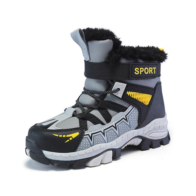 Fiúknak készült téli bokacipő, mikroszálas bőrfelső, pamuttal bélelt belső, csúszásmentes talp, sportos stílus