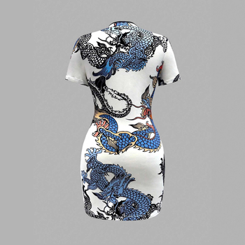 Qipao-stílusú ruha, állatmintás, digitális nyomtatás, poliészter, V-nyakú, középhosszú