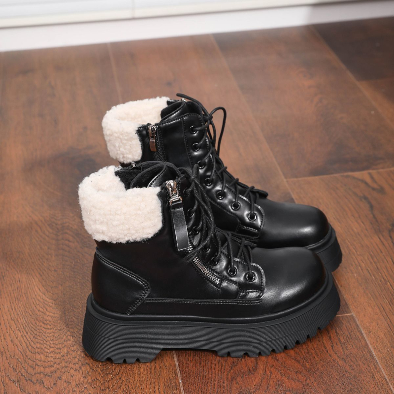 Magasító Martin csizmák, mikroszálas bőr felsőrész, elasztikus zárás, alacsony szár, műszőrmés bélés