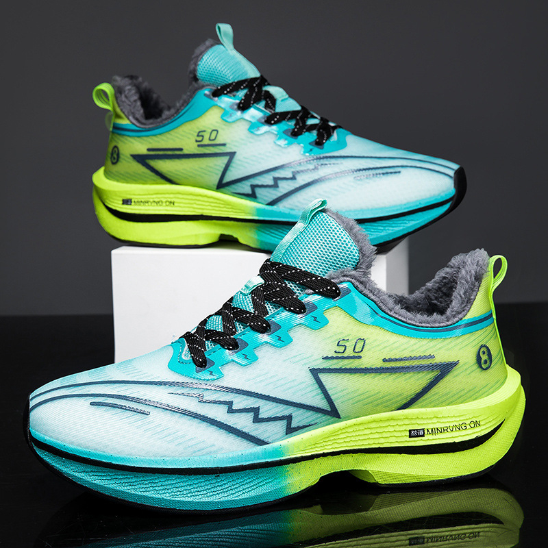 Futócipők szövött felsőrésszel, Phylon talp, műszőrt tartalmazó talpbetéttel, fűzős záródás