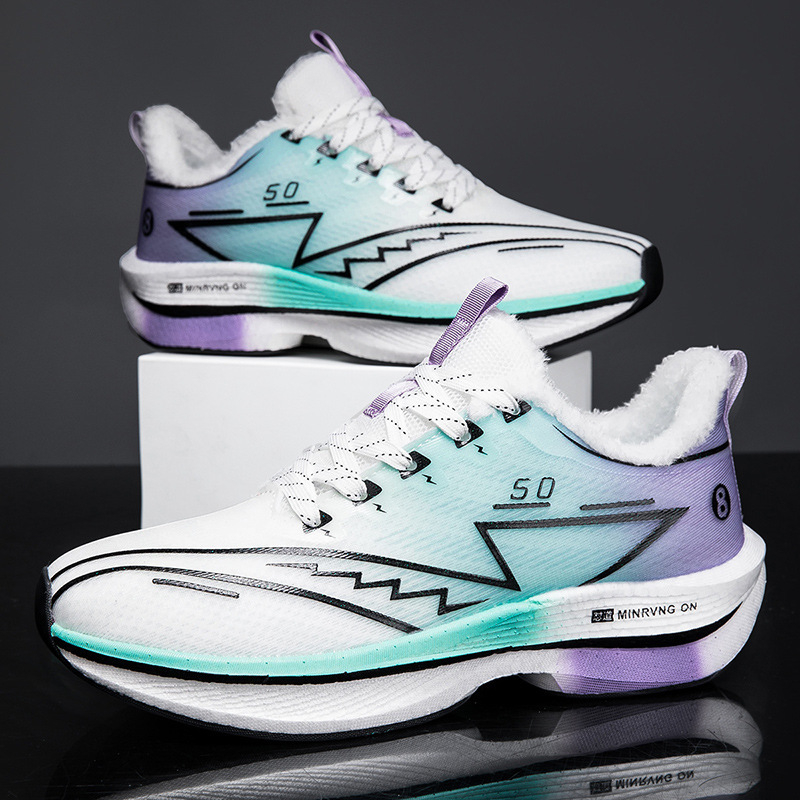 Futócipők szövött felsőrésszel, Phylon talp, műszőrt tartalmazó talpbetéttel, fűzős záródás