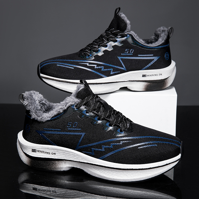 Futócipők szövött felsőrésszel, Phylon talp, műszőrt tartalmazó talpbetéttel, fűzős záródás