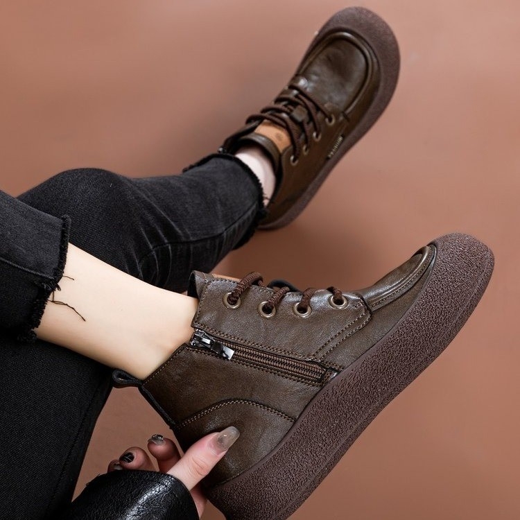 Divatcsizmák PU felsőrész, gumírozott talp, középtok 3-5 cm, középső szár, oldalsó cipzár