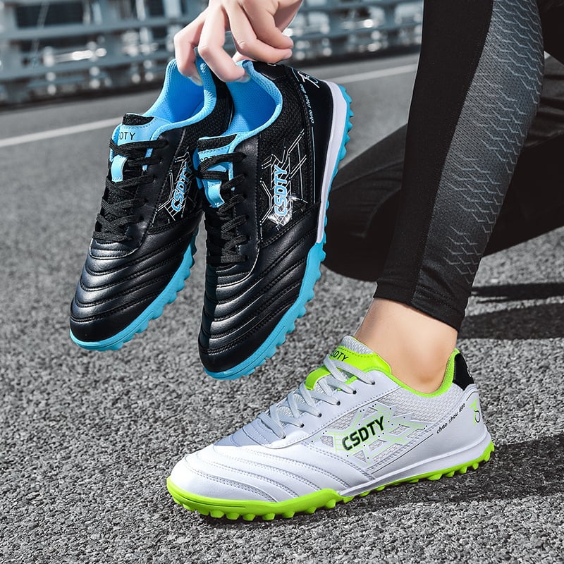 Unisex futbalová obuv s predným šnurovaním, odolná voči opotrebeniu, vrchný materiál z syntetickej kože, vnútro sieťovina, podrážka z gumy