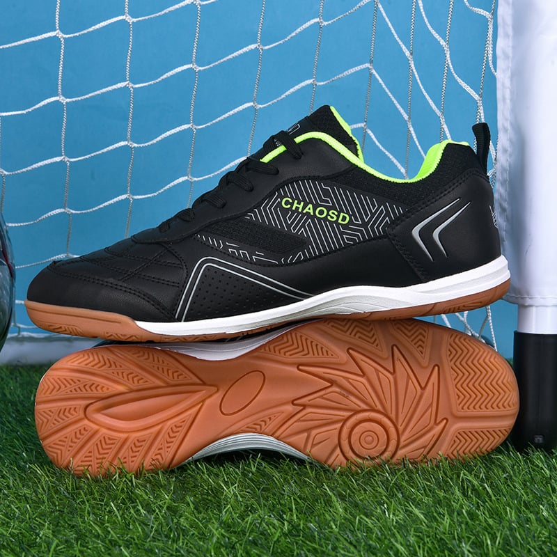 Unisex futbalová obuv s predným šnurovaním, odolná voči opotrebeniu, vrchný materiál z syntetickej kože, vnútro sieťovina, podrážka z gumy