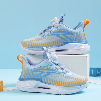 Fiúknak készült futócipő hálós felsőrésszel, légies és könnyű, csavaros lezárású, EVA talppal