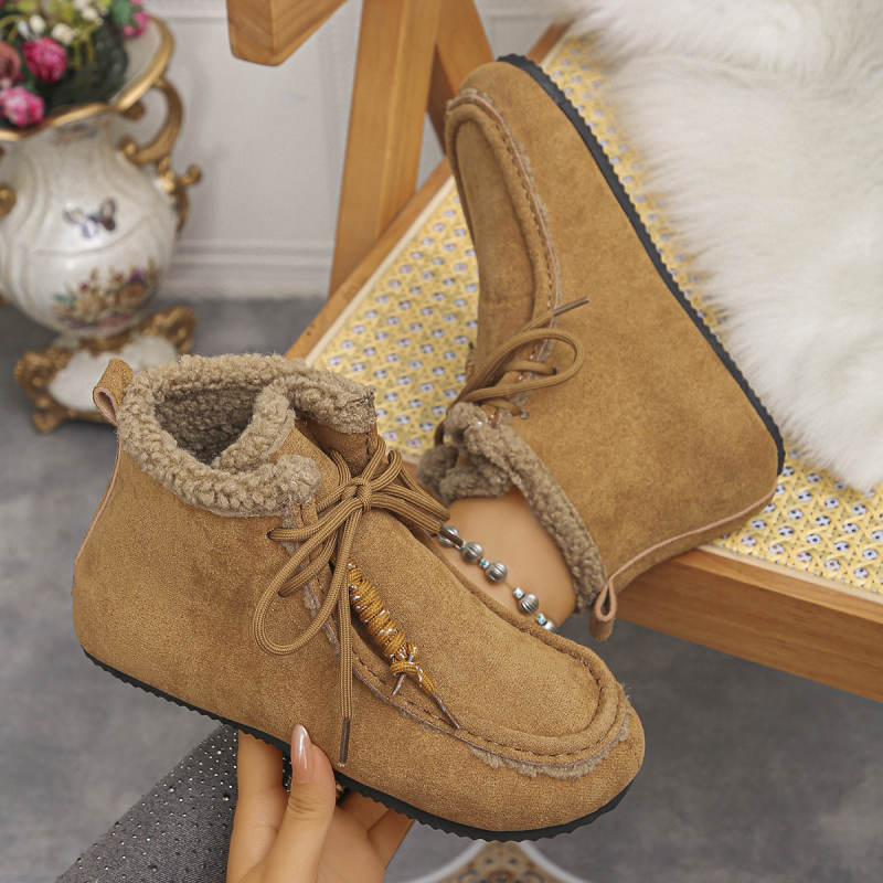 Дамски снегоботи с връзки, набук горна част, гумирана подметка, подплата от изкуствен пух, къс маншет