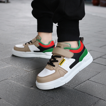 Téli gyerek sportcipő, könnyű, műbőr felsőrész kockás mintával, MD talp, tépőzár