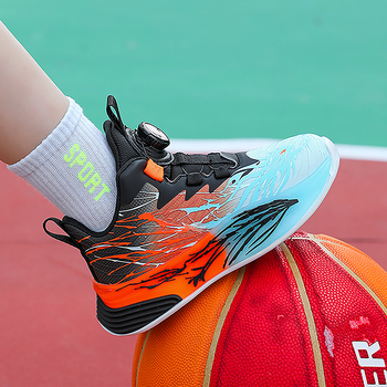 Fiú kosárlabda cipő | PU felső, MD talp, csíkos minta, légáteresztő, csúszásmentes, kopásálló, ütéscsillapítás, 4–16 éveseknek, 2025 őszén debütál