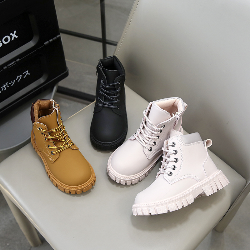 Uniszex Martin csizmák gyerekeknek, felsőrész: szintetikus bőr, talp: gumitalp, oldalsó cipzár, szár magassága: középmagas, PU talpbetét