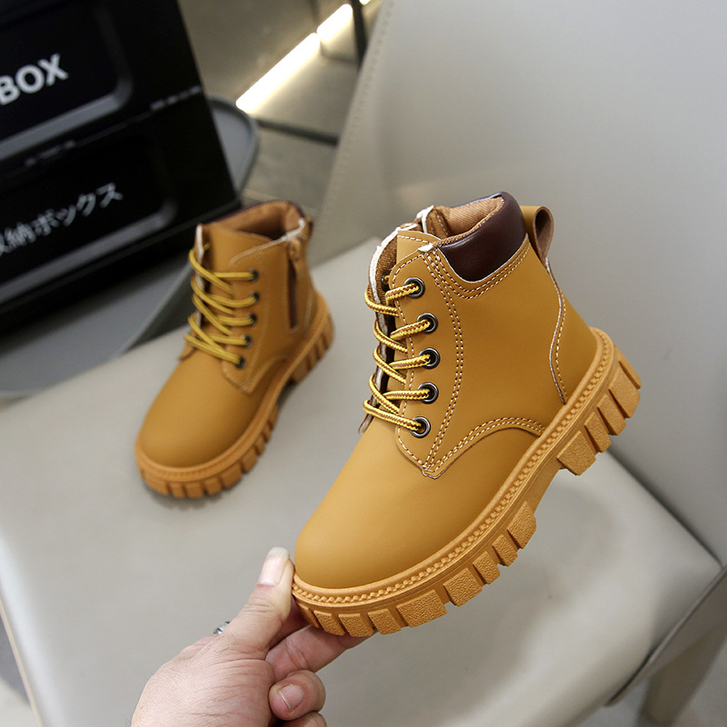 Uniszex Martin csizmák gyerekeknek, felsőrész: szintetikus bőr, talp: gumitalp, oldalsó cipzár, szár magassága: középmagas, PU talpbetét