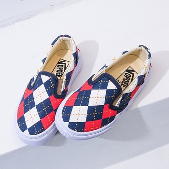 Detské plátenné tenisky s nízkym profilom, plátený materiál, gumová podrážka, kockovaný vzor, textilná vložka
